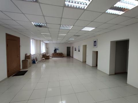 комерційна за адресою майдан Короленка пл., 5