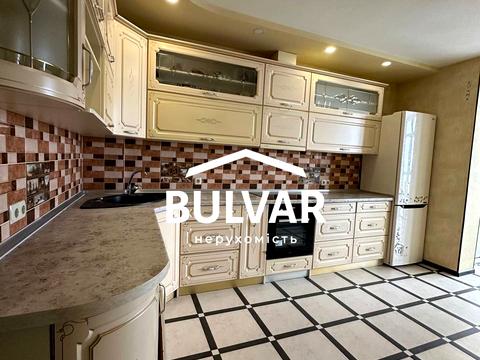 квартира по адресу Юбилейный просп. (50-летия ВЛКСМ), 67б