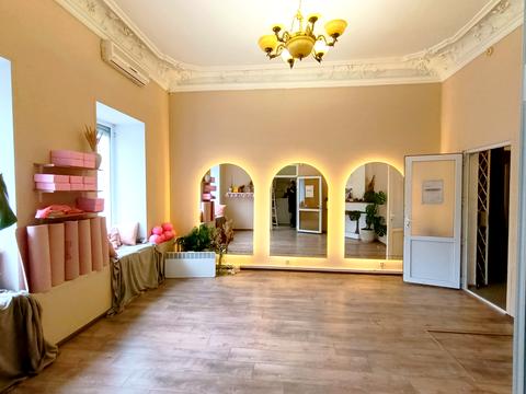 комерційна за адресою Університетська вул. (Щепкіна), 6