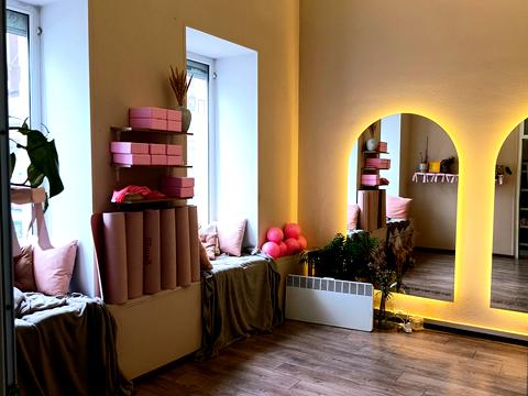 комерційна за адресою Університетська вул. (Щепкіна), 6