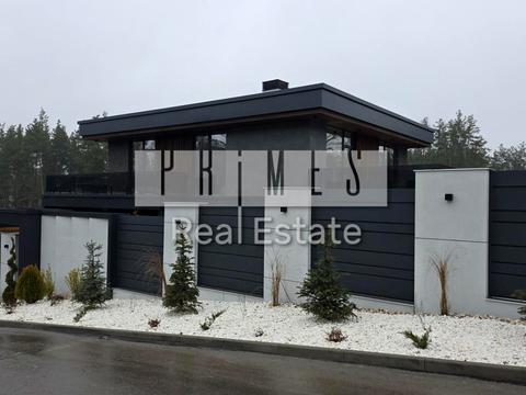 будинок за адресою Квітнева вул.