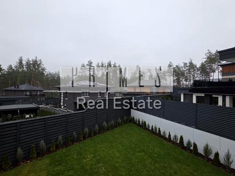 будинок за адресою Квітнева вул.