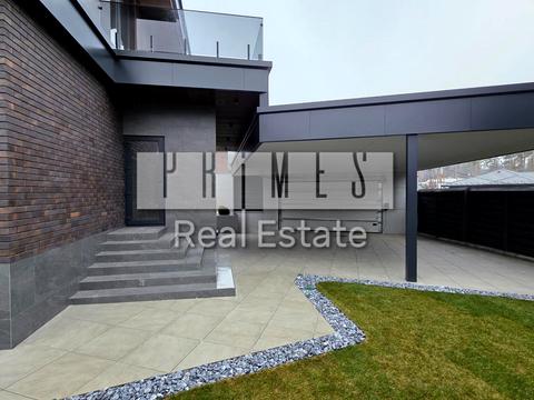 будинок за адресою Квітнева вул.