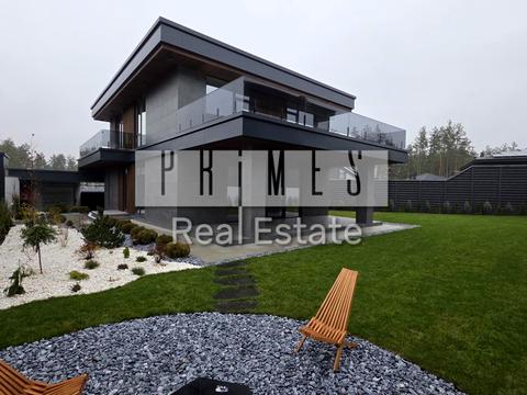 будинок за адресою Квітнева вул.