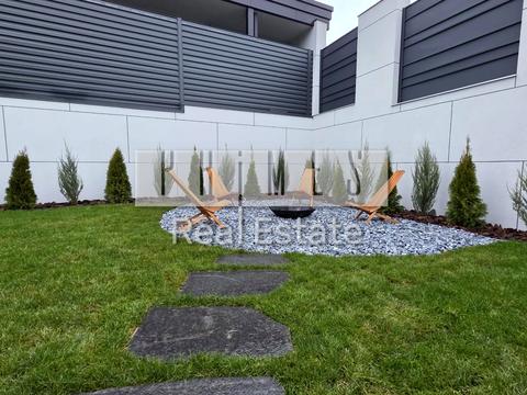 будинок за адресою Квітнева вул.