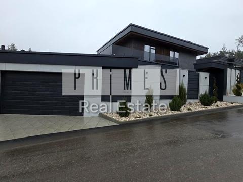 будинок за адресою Квітнева вул.