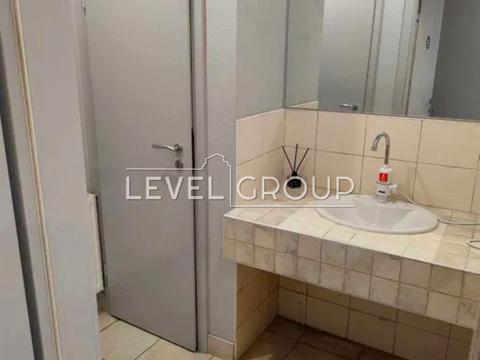 коммерческая по адресу Владимира Ивасюка просп. (Героїв Сталінграду), 24