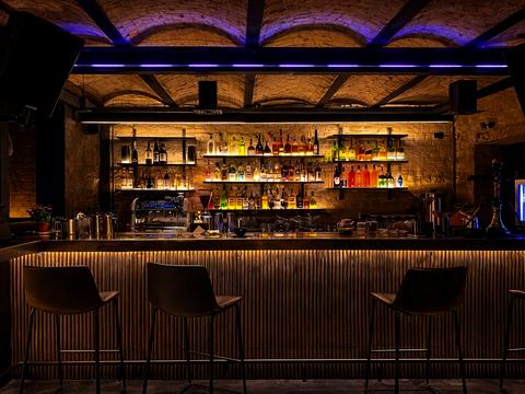 коммерческая по адресу Бессарабская пл., 2