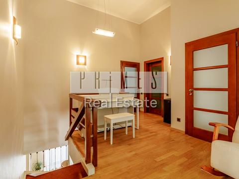 будинок за адресою Каштанова