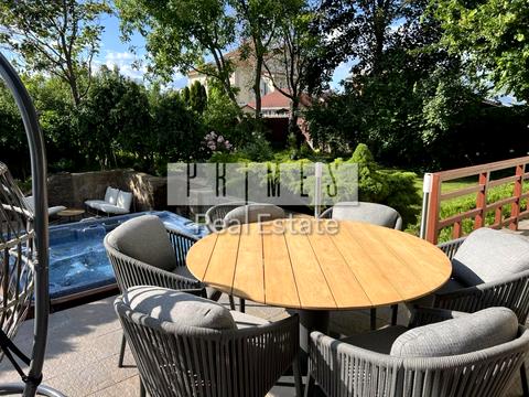 будинок за адресою Каштанова