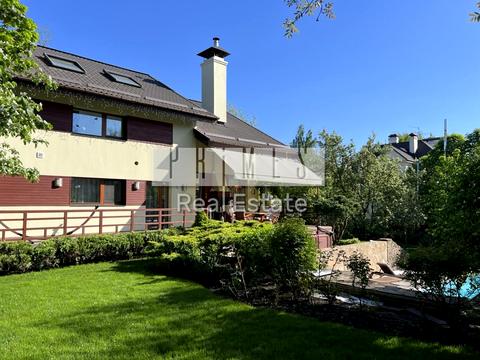 будинок за адресою Каштанова