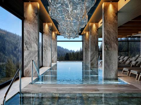 комерційна за адресою вул. Героїв Майдану, 1