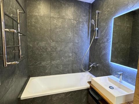 квартира за адресою Бишівська вул., 7