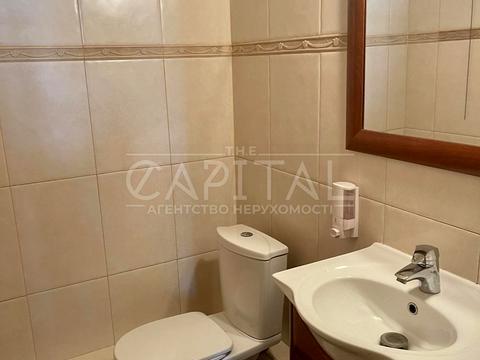 комерційна за адресою Київ, Шота Руставелі вул., 23