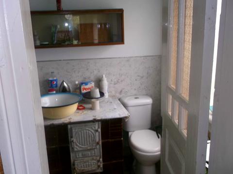 будинок за адресою с. Долобів, Нова