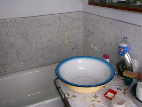 будинок за адресою с. Долобів, Нова