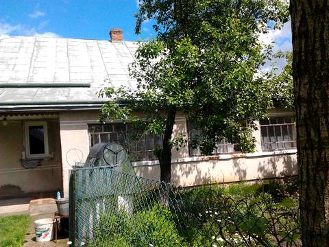 будинок за адресою с. Долобів, Нова