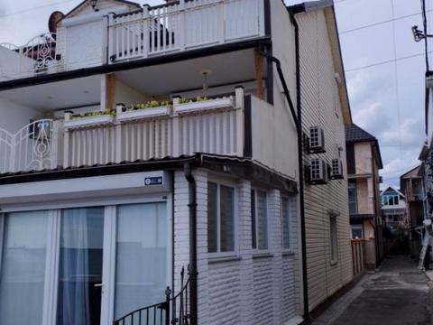 дом по адресу Черноморского Казачества ул.