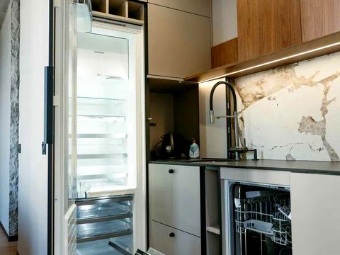 квартира за адресою Салютна вул., 2к21