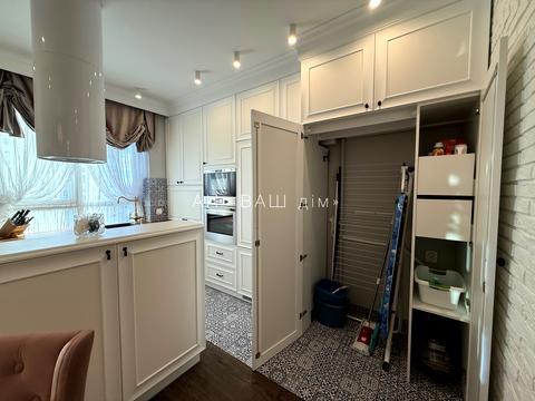 квартира за адресою Слобідська вул., 6