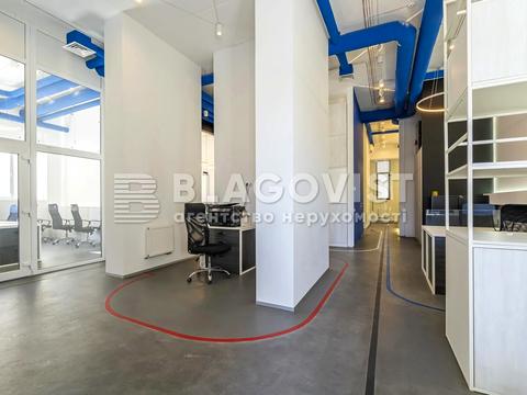 комерційна за адресою Сім'ї Стешенків вул. (Тимофія Строкача), 9