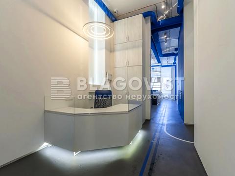 комерційна за адресою Сім'ї Стешенків вул. (Тимофія Строкача), 9