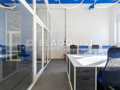 комерційна за адресою Сім'ї Стешенків вул. (Тимофія Строкача), 9