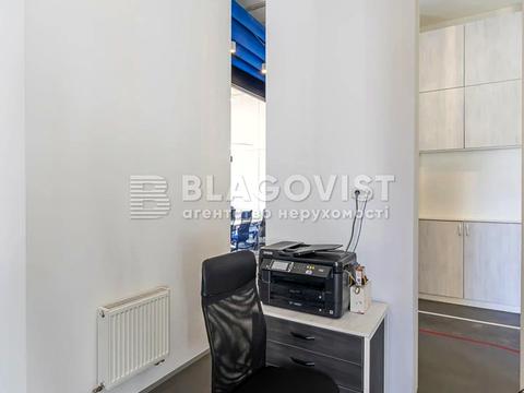 комерційна за адресою Сім'ї Стешенків вул. (Тимофія Строкача), 9