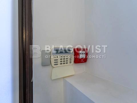 комерційна за адресою Сім'ї Стешенків вул. (Тимофія Строкача), 9