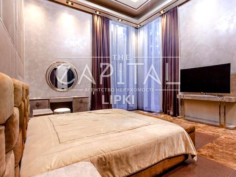 будинок за адресою смт. Козин, Лугова вул.