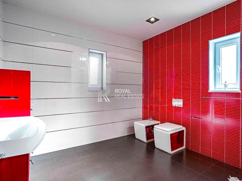 будинок за адресою с. Вишеньки, Садова вул.