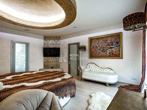 будинок за адресою с. Вишеньки, Садова вул.