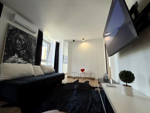 квартира за адресою Джона Маккейна вул. (Івана Кудрі), 1-Б