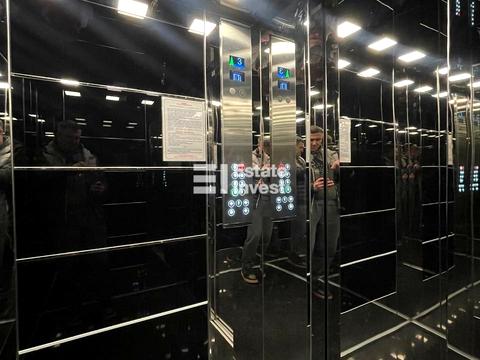 комерційна за адресою Манізера вул. (Красіна), 8