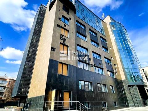 комерційна за адресою Манізера вул. (Красіна), 8