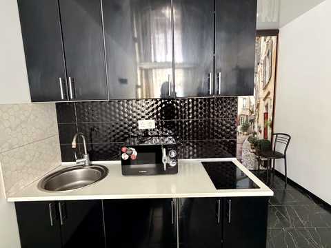 квартира за адресою Євгена Чикаленка вул. (Матросова), 8