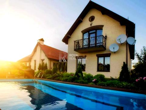 будинок за адресою Дніпровська