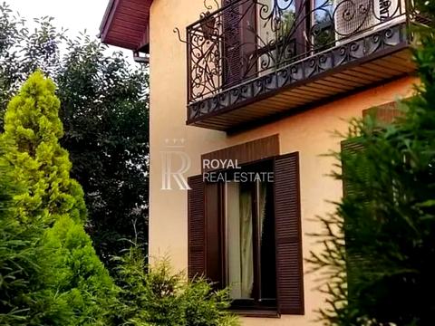 будинок за адресою Дніпровська