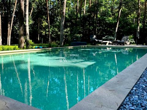 дом по адресу Київська вул.