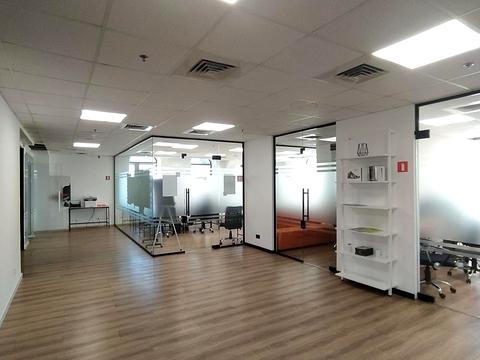 комерційна за адресою Богдана Хмельницького вул., 17/52