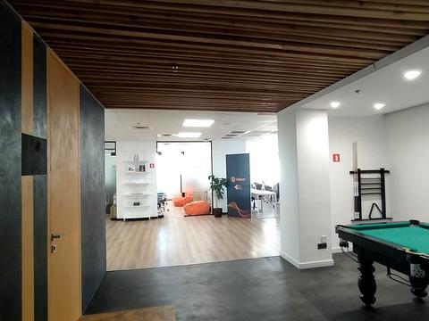 комерційна за адресою Богдана Хмельницького вул., 17/52