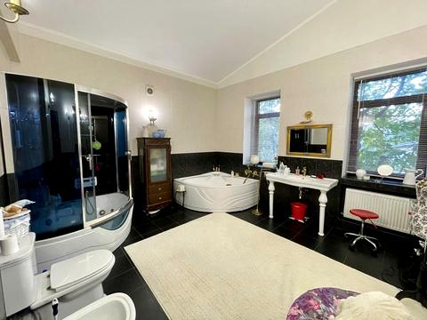 дом по адресу Андрея Шептицького ул.