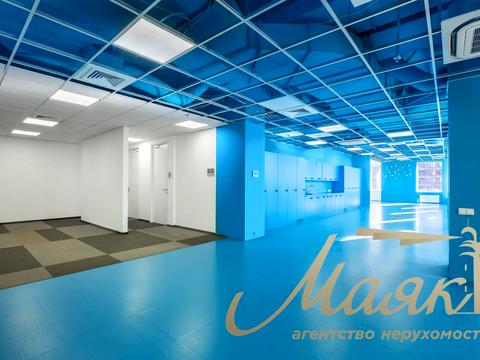 комерційна за адресою Жилянська вул., 75