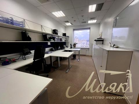 комерційна за адресою Київ, Жилянська вул., 75