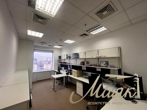 комерційна за адресою Київ, Жилянська вул., 75