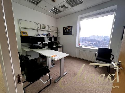 комерційна за адресою Київ, Жилянська вул., 75