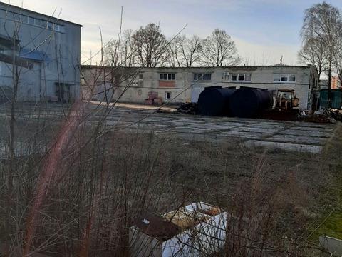 комерційна за адресою Металургів вул., 19