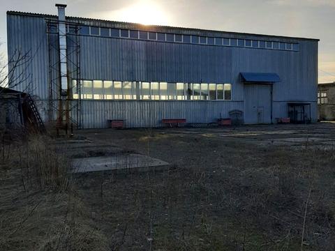 комерційна за адресою Металургів вул., 19