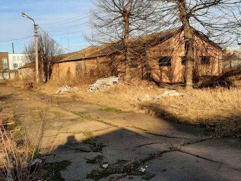 комерційна за адресою Металургів вул., 19