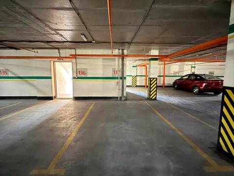 паркомісце за адресою Науки просп. (Гагаріна), 112